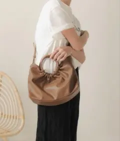 ショルダーバッグ　Bab