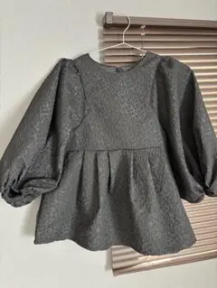 ダブスタ ホワイトフリル SOVカシャクールブラウス36 - メルカリ