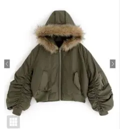 フード付きオリーブグリーンMA-1ジャケット