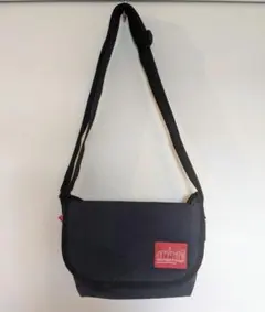 Manhattan Portage ダークネイビーメッセンジャーバッグ