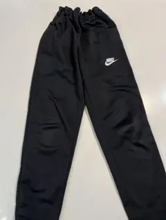NIKE ブラック ジャージパンツ 130サイズ