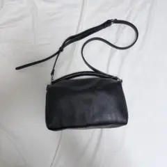 THE CLE ショルダーバッグ ブラックのサムネイル
