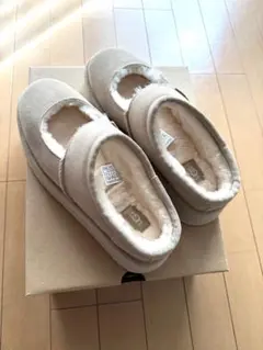 UGG W BEA MARY JANE ベージュ　25