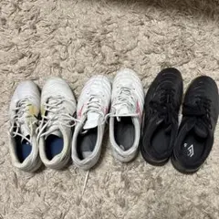 グ*！様 サッカーシューズ ホワイトとブラック