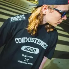 稀少Wコラボ限定！！公式モブスタイルTシャツ完売品 早い者勝ちのサムネイル