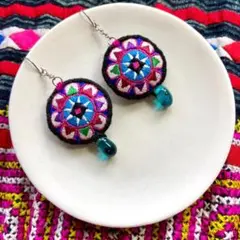 モン族＊お花とドロップガラスビーズのロングピアス/イヤリング