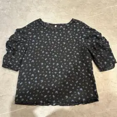 coca パフスリーブ ブラック 花柄 半袖ブラウス