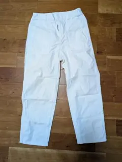 GU ホワイト カジュアルパンツ