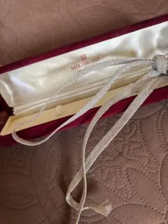 Item thumbnail for item c7e82548-ce18-4504-97a5-e45e7bbbe7e7