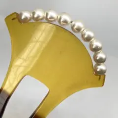 020701 結婚式　樹脂　鼈甲白甲風　パール　バチ型　かんざし