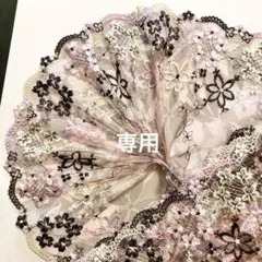 ピンクとブラウン系クリームイエロー花刺繍プリントチュールレース　1m　N-479