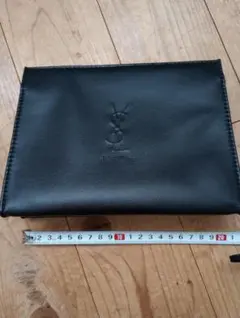 イヴサンローラン　ポーチ