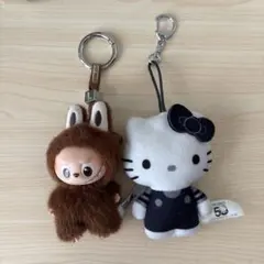 ラブブ•キティちゃん　キーホルダー ぬいぐるみのサムネイル