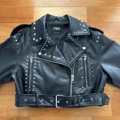 ZARA レディース スタッズ付き ブラックライダース ジャケットMサイズ