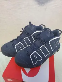 モアテン スニーカー