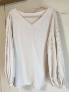 green label relaxing　バルーンスリーブVネックブラウス