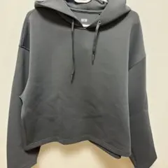 【UNIQLO】グレー フード付き クロップドパーカー Lサイズ
