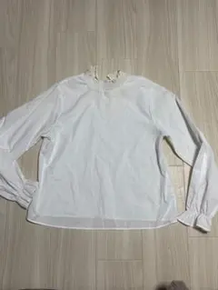 ホワイト フリルネック バルーンスリーブシャツ