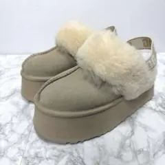 人気色】UGG アグ ファンケット マスタードシード 厚底サンダル 23cm