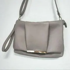 2WAY ショルダーバッグ クラッチバッグ グレージュ ゴールド金具 上品