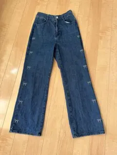 リボン刺繍 デニムパンツ インディゴブルー