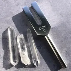 【大きめ！幸運を呼ぶ】クリスタルチューナー　音叉　レムリアンシードクリスタル