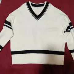 WEGO アイボリー Vネックセーター M