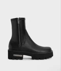 CHARLES & KEITH サイドジップ アンクルブーツ - ブラックのサムネイル