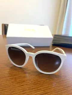 【正規品/Dior/新品未使用】希少ホワイトサングラス【ギャランティカード付き】