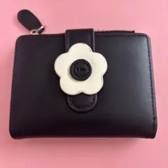 フラワーモチーフ 二つ折り財布 ブラック