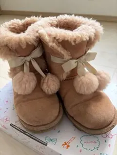 23.0 UGG ピンクベージュブーツ
