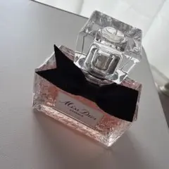 Miss Dior Essenceパルファン 50ml＋ミニミスブルーミング - メルカリ
