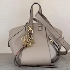 LOEWE ロエベ ハンモック スモール サンドのサムネイル