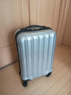 キャリーケース s