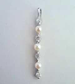 K18WG　ダイヤモンド＆ベビーパールペンダントヘッド