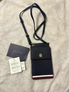 【新品未使用】Tommy Hilfigerスマホショルダーバッグ ネイビー