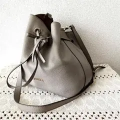 巾着型ショルダーバッグ