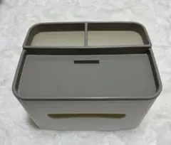グレーのプラスチック製ティッシュボックス