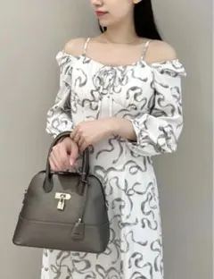 スナイデル SNIDEL リボンプリントワンピース