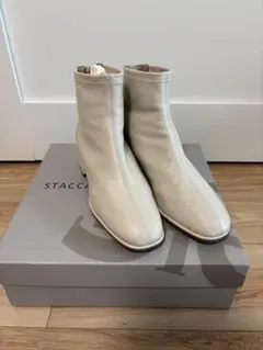 スタッカート ショートブーツのサムネイル
