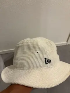 ホワイト コーデュロイ バケットハット　NEW ERA