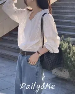フラワーエンブロイダリーブラウス　daily &me