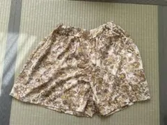 花柄ショートパンツ ベージュ系