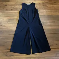 キレイめカジュアルなサロペット