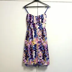 フラワープリント スリーブレスドレス　ワンピース　花柄ワンピース　花柄モチーフ