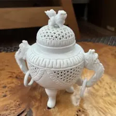 伊万里 鍋島焼 青磁 香炉 獅子摘み 透かし彫り 三足 陶磁器 - メルカリ
