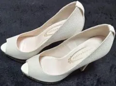 【新品同様】【極美品】vanity beauty ホワイトオープントゥハイヒール