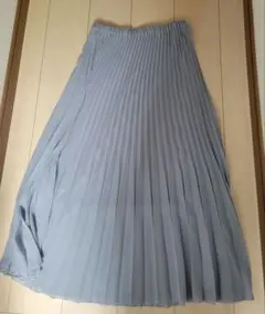 レディース　ロングプリーツスカート