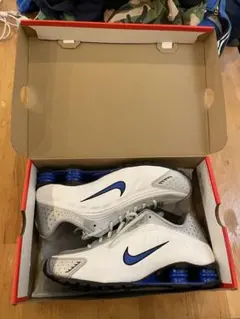 新品 未使用品　NIKE SHOX R4 HQ1988-100 28.5m