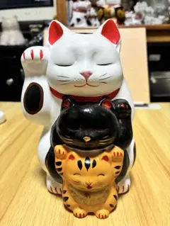 招き猫 3匹重なり 陶器製